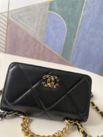 chanel a86092 woc bag lambskin 015 luxibags.ru .jpg