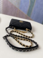 chanel a86092 woc bag lambskin 017 luxibags.ru .jpg