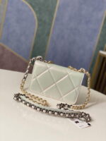 chanel a86092 woc bag lambskin 027 luxibags.ru .jpg