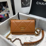 chanel a86092 woc chain wallet bag lambskin 043 luxibags.ru .jpg