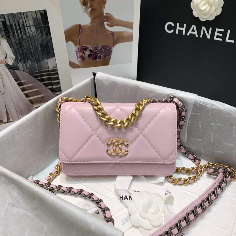 chanel a86092 woc chain wallet bag lambskin 057 luxibags.ru .jpg