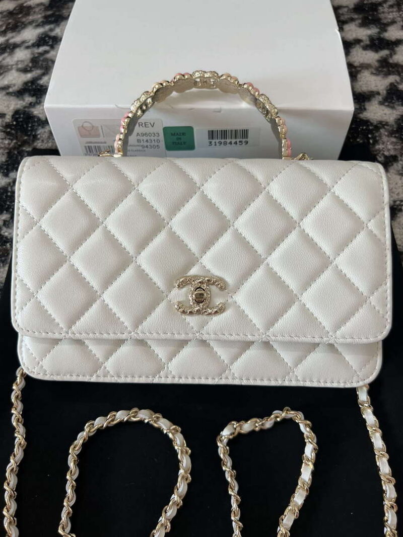chanel a96033 woc wallet on chain with small flower handle white lambskin 01 luxibags.ru .jpg