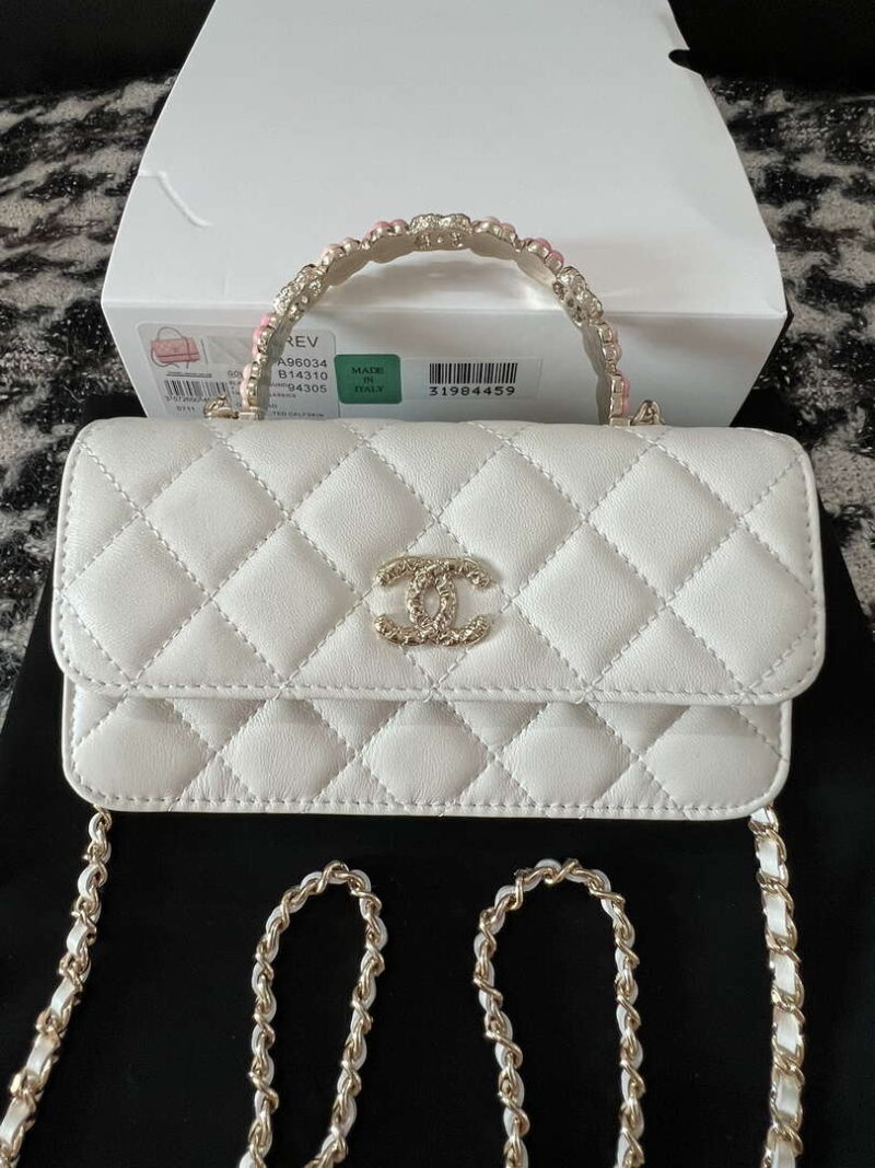 chanel a96034 woc wallet on chain with small flower handle white lambskin 01 luxibags.ru .jpg