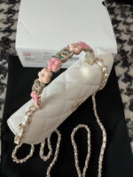 chanel a96034 woc wallet on chain with small flower handle white lambskin 02 luxibags.ru .jpg