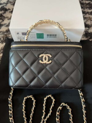 chanel a96035 clutch lambskin vanity box bag black 01 luxibags.ru .jpg