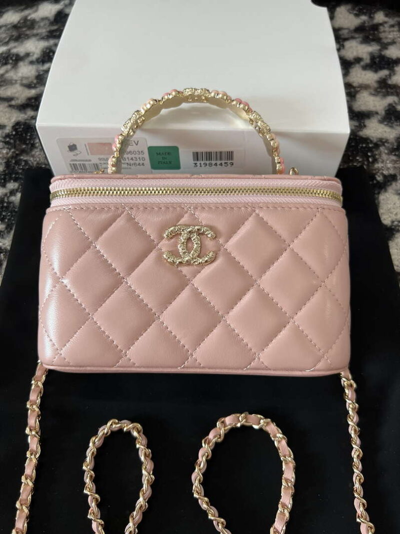 chanel a96035 clutch lambskin vanity box bag pink 01 luxibags.ru .jpg