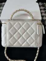 chanel a96035 clutch lambskin vanity box bag white 04 luxibags.ru .jpg
