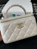chanel a96035 clutch lambskin vanity box bag white 07 luxibags.ru .jpg