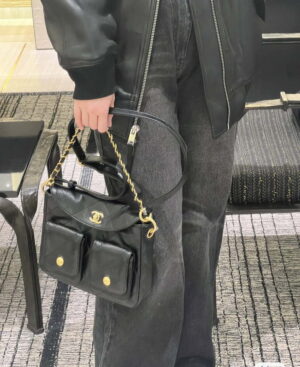 chanel a99335 hobo bag lambskin gold tone metal black 10 luxibags.ru .jpg