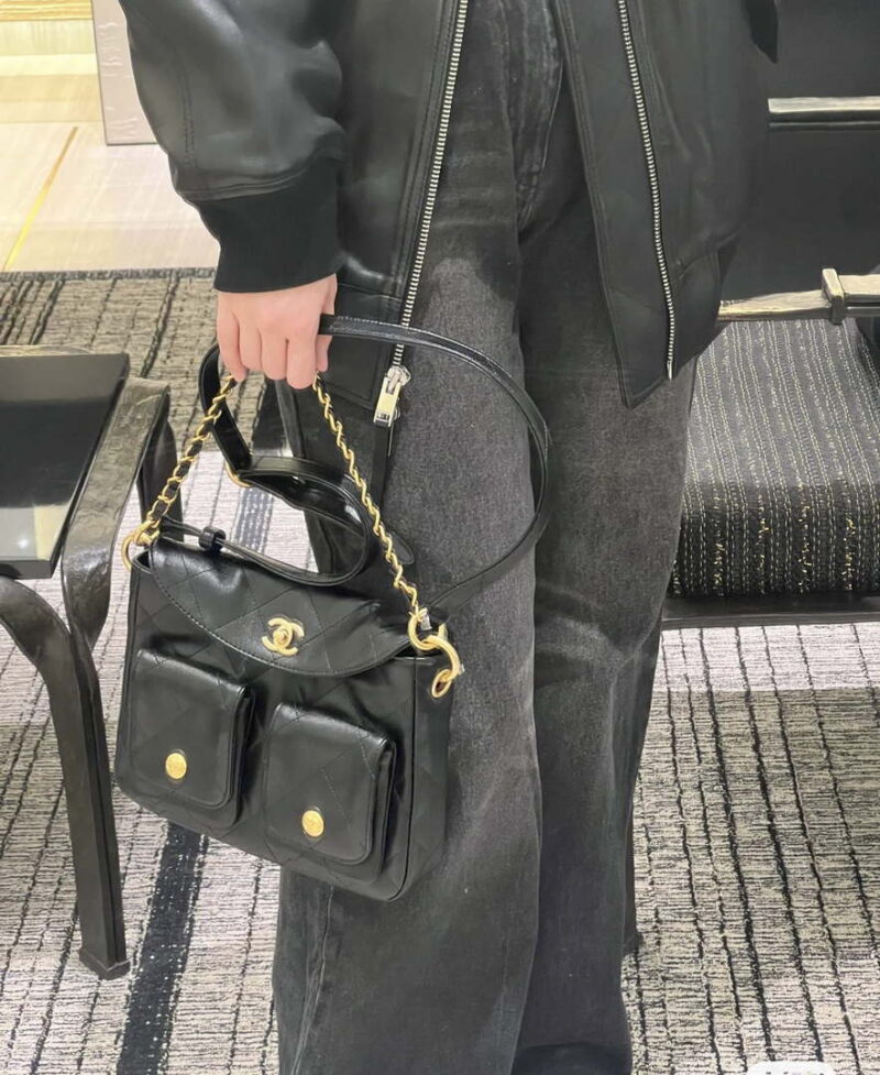chanel a99335 hobo bag lambskin gold tone metal black 10 luxibags.ru .jpg