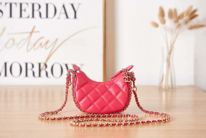 chanel ap3232 clutch with chain lambskin shiny light gold metal red 001 luxibags.ru .jpg