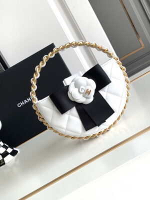 chanel ap3584 pouch mixed fibers calfskin gold tone metal white 001 baf2c98b e837 4bbb b848 f5c978095a67 luxibags.ru .jpg