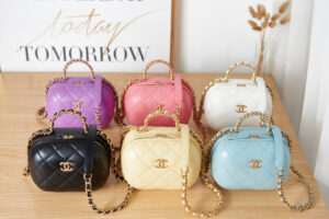 chanel as3066 small vanity case lambskin gold tone metal black 01 luxibags.ru .jpg