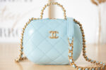 chanel as3066 small vanity case lambskin gold tone metal blue 02 luxibags.ru .jpg
