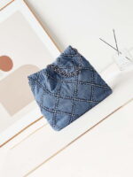 chanel as3260 22 small handbag silver tone metal canvas blue denim 05 luxibags.ru .jpg