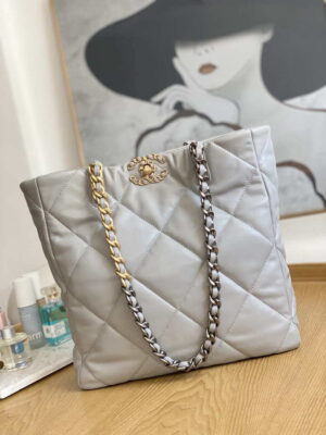 chanel as3519 chanel19 shopping bag shiny lambskin gray 001 luxibags.ru .jpg