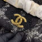 chanel as3564 maxi hobo bag wool tweed gold tone metal black gray 005 luxibags.ru .jpg