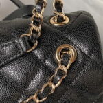 Wholesale replica highest quality luxury handbags, clothing, shoes, jewelry, etc. in cheaper price! Up to 70% discount now. Quality Guarantee!