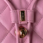 Wholesale replica highest quality luxury handbags, clothing, shoes, jewelry, etc. in cheaper price! Up to 70% discount now. Quality Guarantee!