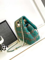 chanel as4221 large flap bag with top handle wool and silk tweed glass and wooden pearls 02 luxibags.ru .jpg