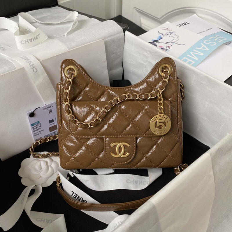 chanel as4323 small hobo bag shiny crumpled calfskin gold metal caramel 001 luxibags.ru .jpg