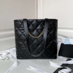 chanel as4359 shopping bag shiny lambskin gold metal black 002 luxibags.ru .jpg