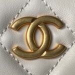 chanel as4368 large hobo bag shiny crumpled lambskin gold tone metal white 003 luxibags.ru .jpg