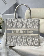 dior book tote m1296 medium beige dior oblique embroidery m0082 001 luxibags.ru .jpg