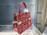 dior book tote m1296 medium toile de jouy embroidery m0081 002 luxibags.ru .jpg