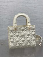 dior m0538 small lady dior bag matte white cannage calfskin with diamond motif 05 luxibags.ru .jpg