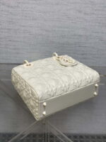 dior m0538 small lady dior bag matte white cannage calfskin with diamond motif 07 luxibags.ru .jpg