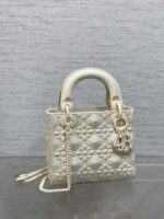 dior m0538 small lady dior bag matte white cannage calfskin with diamond motif 10 luxibags.ru .jpg