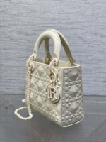 dior m0538 small lady dior bag matte white cannage calfskin with diamond motif 15 luxibags.ru .jpg