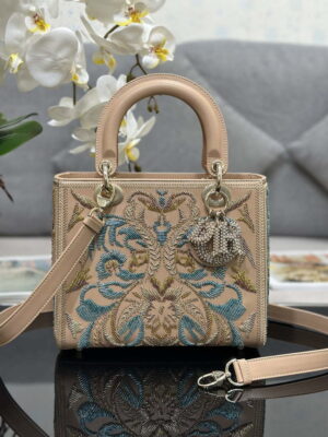dior m0565 medium lady d lite bag embroidery floral beads m1062 01 luxibags.ru .jpg