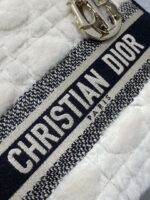dior m0565 medium lady d lite wool beige and blue m1035 04 luxibags.ru .jpg