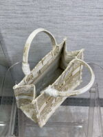dior m1265 small book tote black biege dior petites fleurs embroidery m9626 008 luxibags.ru .jpg