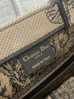 dior m1265 small book tote toile de jouy sauvage embroidery m9607 009 luxibags.ru .jpg