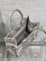 dior m1265 small book tote toile de jouy sauvage embroidery m9609 008 luxibags.ru .jpg