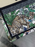 dior m1265 small book tote toile de jouy sauvage embroidery m9613 003 luxibags.ru .jpg