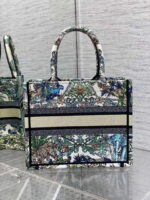dior m1265 small book tote toile de jouy sauvage embroidery m9613 004 luxibags.ru .jpg