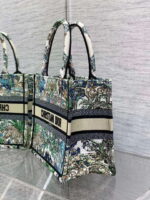 dior m1265 small book tote toile de jouy sauvage embroidery m9613 006 luxibags.ru .jpg