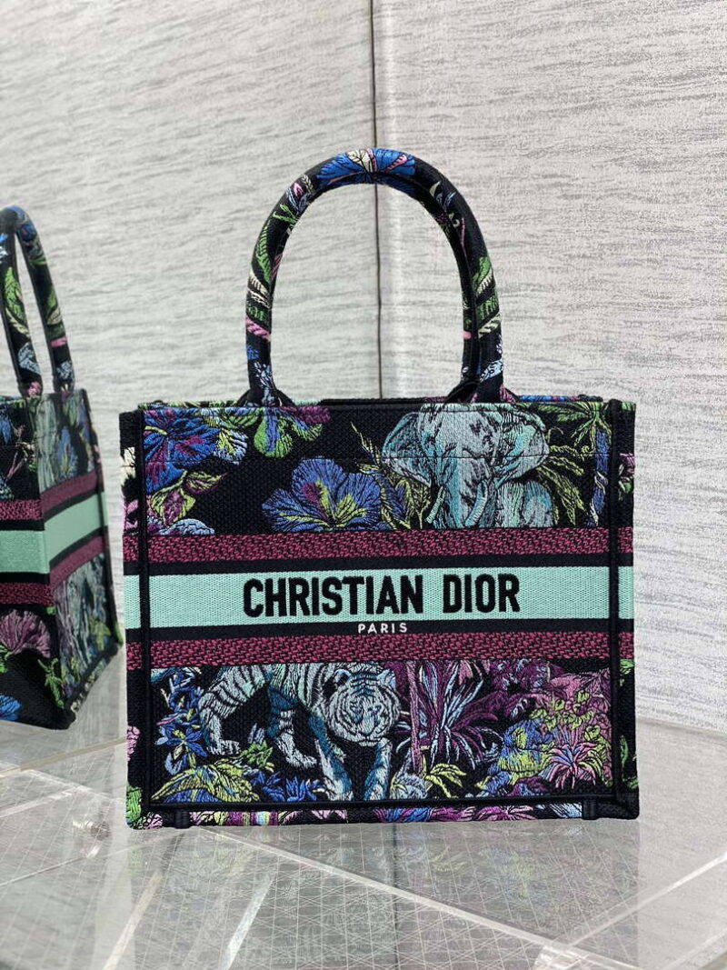 dior m1265 small book tote toile de jouy sauvage embroidery m9614 001 luxibags.ru .jpg