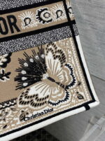 dior m1286 large book tote butterfly bandana embroidery m106 03 luxibags.ru .jpg