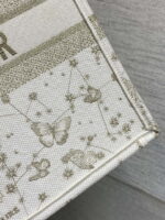 dior m1286 large book tote butterfly bandana embroidery m109 03 luxibags.ru .jpg