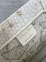 dior m1286 large book tote butterfly bandana embroidery m109 09 luxibags.ru .jpg