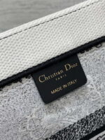 dior m1296 book tote medium black and white butterfly bandana embroidery m093 009 luxibags.ru .jpg