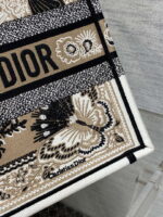 dior m1296 book tote medium blue and white butterfly bandana embroidery m100 03 luxibags.ru .jpg