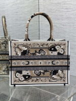 dior m1296 book tote medium blue and white butterfly bandana embroidery m100 04 luxibags.ru .jpg
