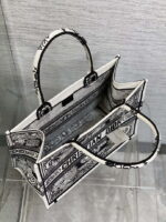 dior m1296 book tote medium blue and white butterfly bandana embroidery m101 08 luxibags.ru .jpg