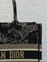 dior m1296 book tote medium blue and white butterfly bandana embroidery m102 03 luxibags.ru .jpg